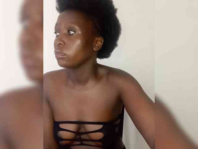 SweetCoochie22 webcam