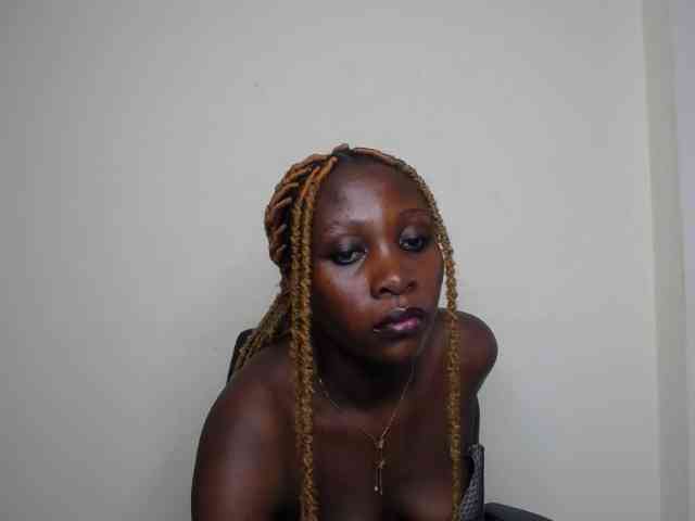 SweetCoochie22 webcam