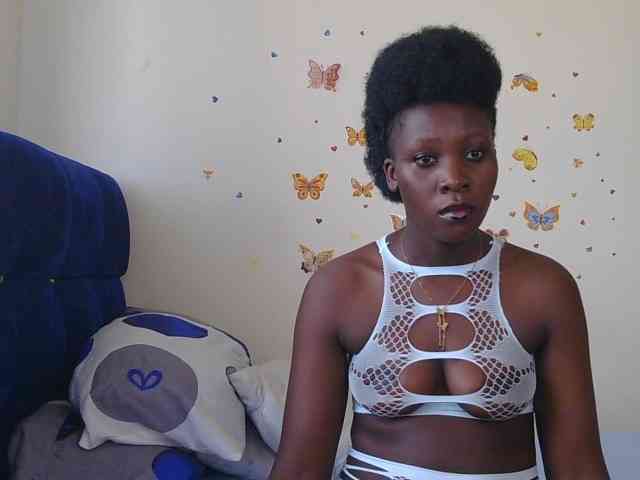 SweetCoochie22 webcam