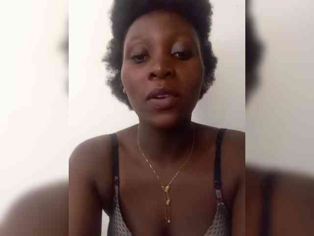SweetCoochie22 webcam