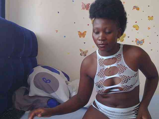 SweetCoochie22 webcam