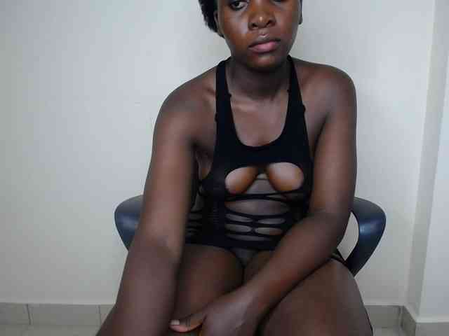 SweetCoochie22 webcam