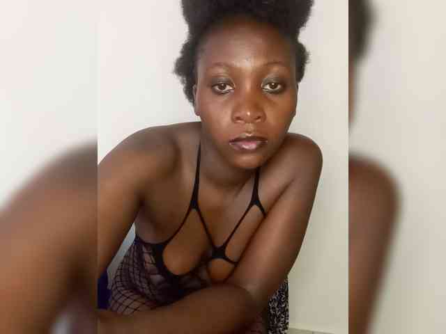 SweetCoochie22 webcam