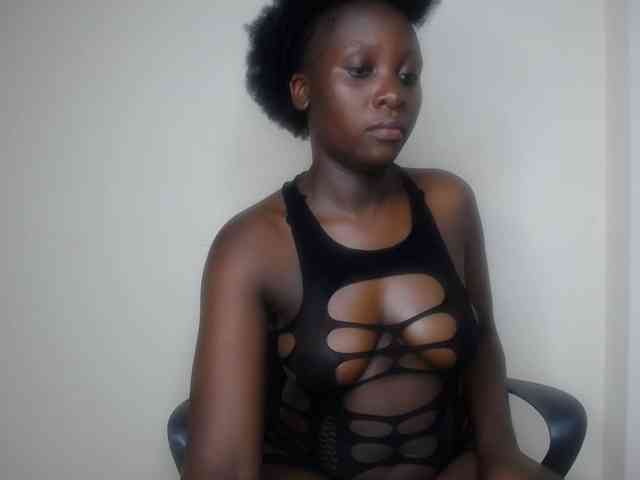 SweetCoochie22 webcam