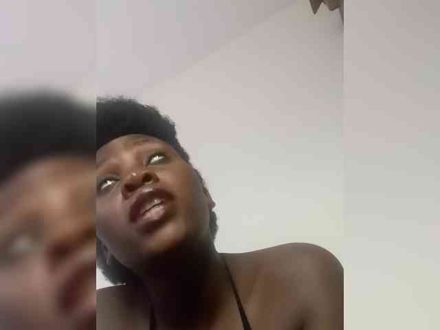 SweetCoochie22 webcam