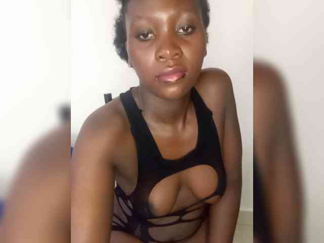 SweetCoochie22 webcam