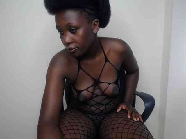SweetCoochie22 webcam