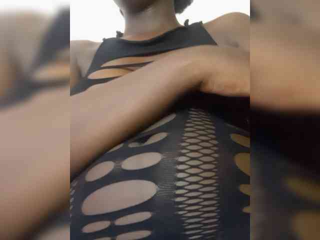 SweetCoochie22 webcam