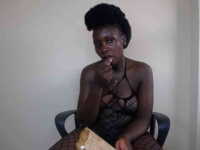 SweetCoochie22 webcam