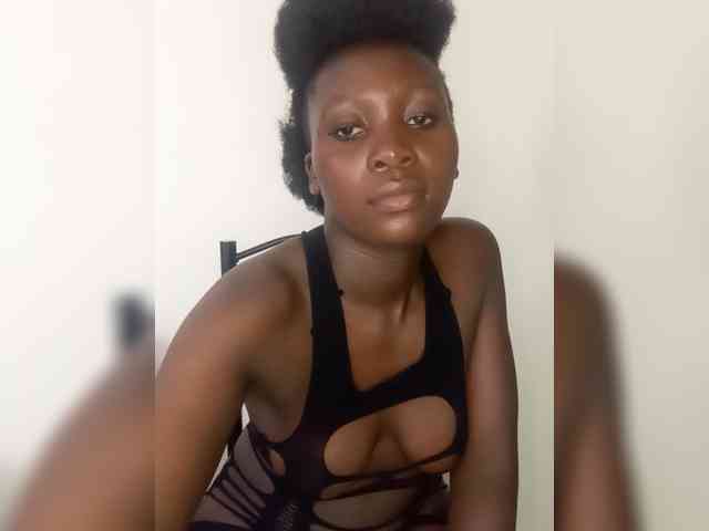 SweetCoochie22 webcam