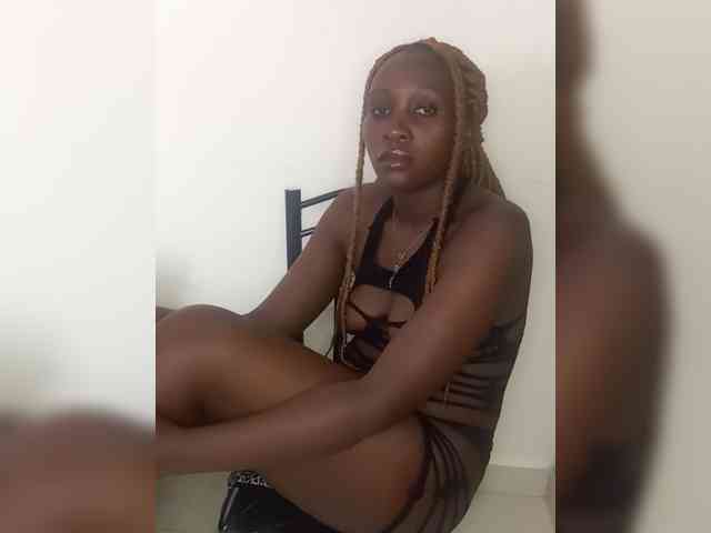 SweetCoochie22 webcam