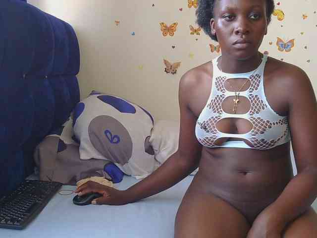 SweetCoochie22 webcam