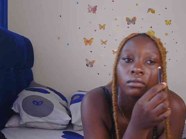 SweetCoochie22 webcam