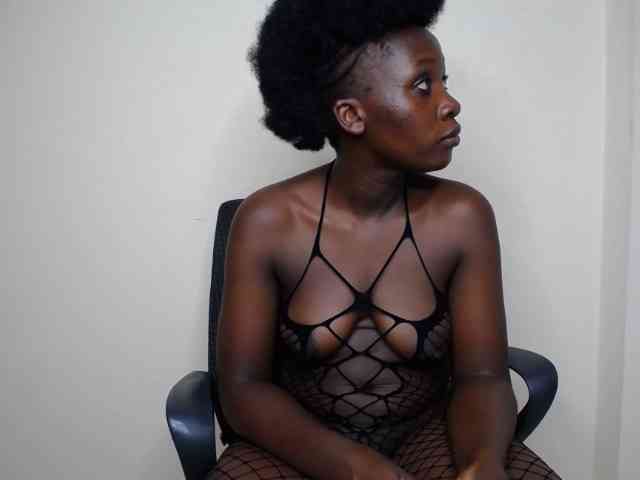 SweetCoochie22 webcam