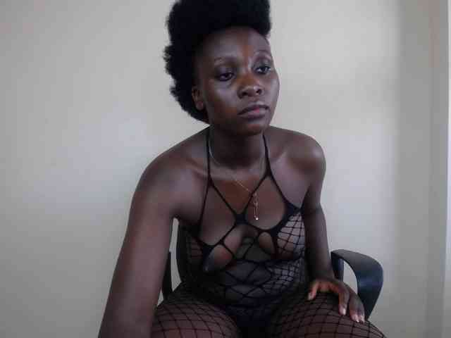 SweetCoochie22 webcam
