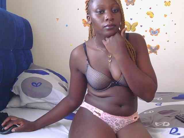 SweetCoochie22 webcam