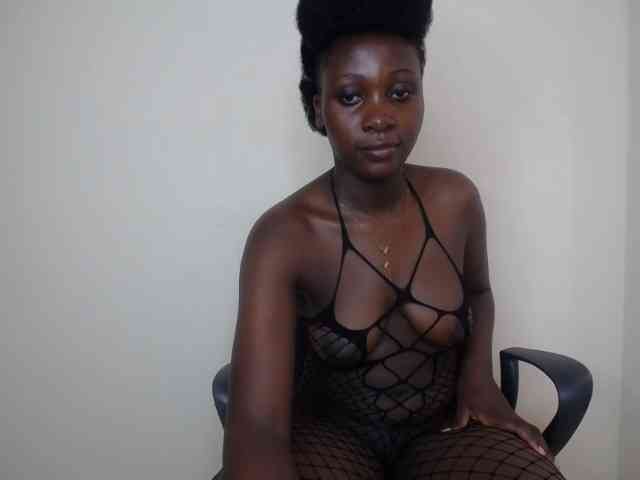 SweetCoochie22 webcam