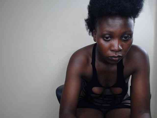 SweetCoochie22 webcam