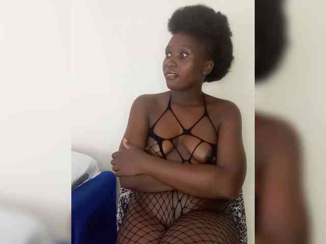 SweetCoochie22 webcam