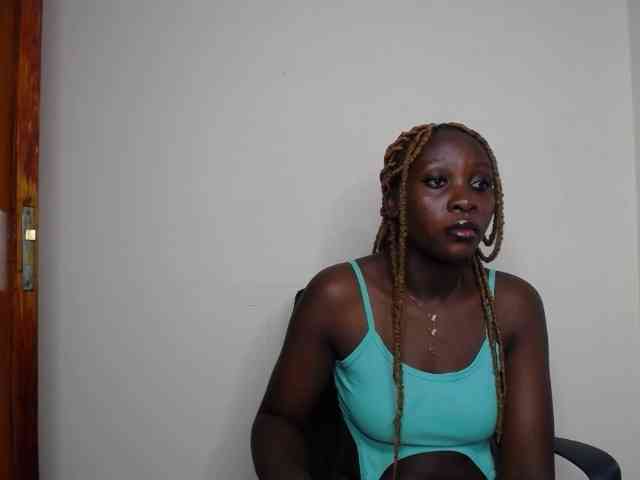 SweetCoochie22 webcam