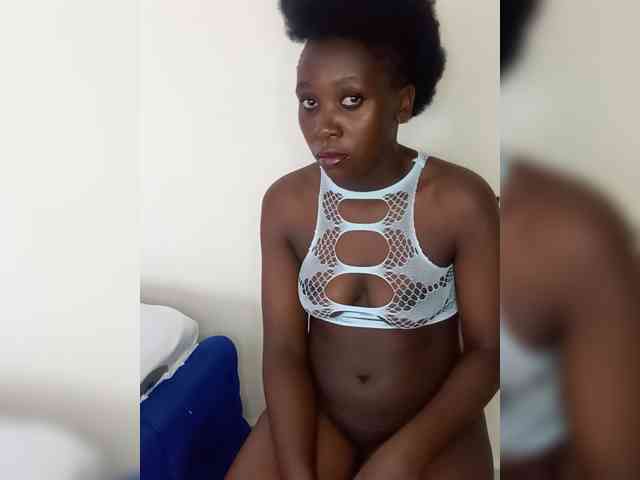 SweetCoochie22 webcam