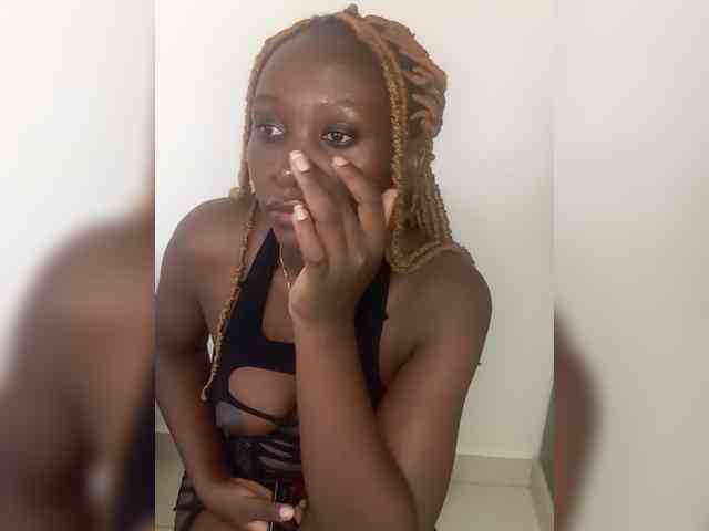 SweetCoochie22 webcam