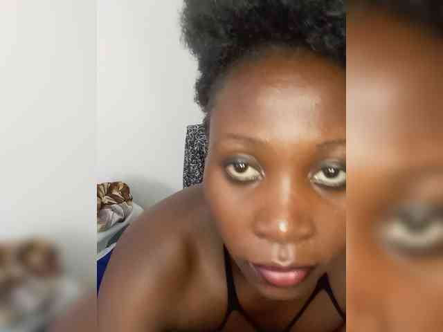 SweetCoochie22 webcam