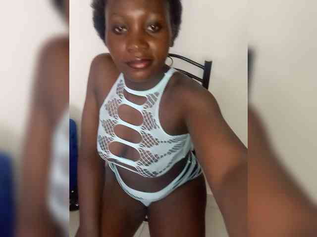 SweetCoochie22 webcam
