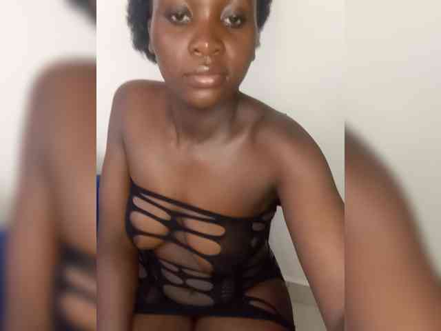 SweetCoochie22 webcam