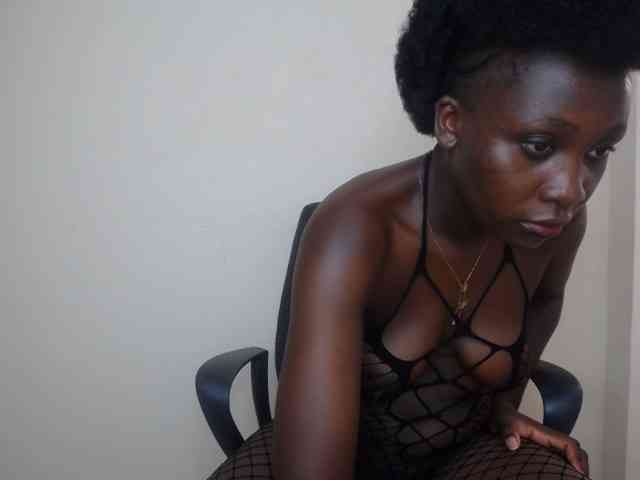 SweetCoochie22 webcam