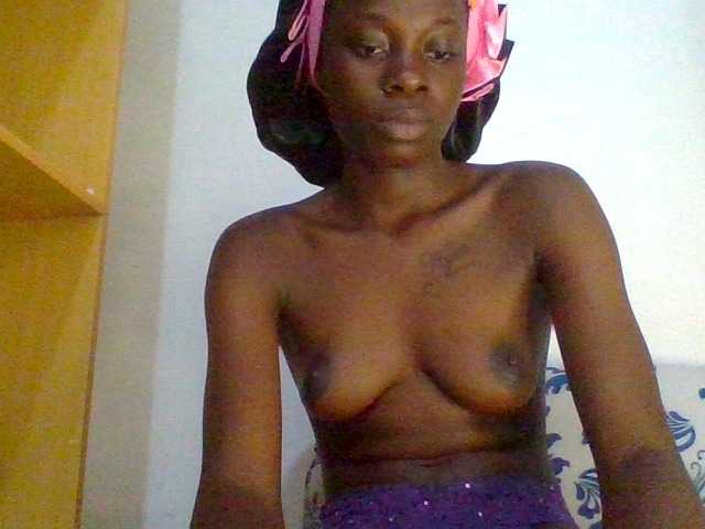 Nairobidoll on Bongacams