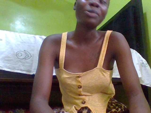 Nairobidoll live cam on BongaCams