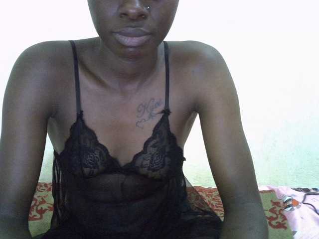 Nairobidoll live cam on BongaCams