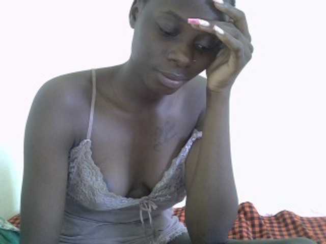 Nairobidoll live cam on BongaCams