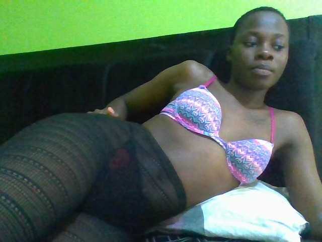 Nairobidoll live cam on UnifiedCams