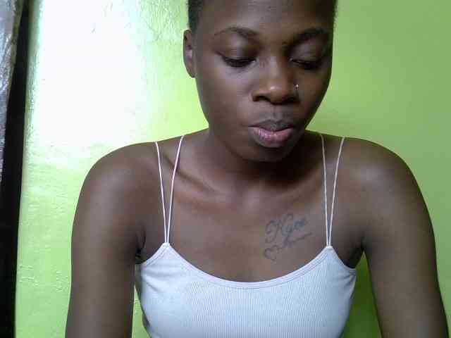 Nairobidoll webcam