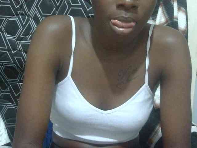 Nairobidoll webcam