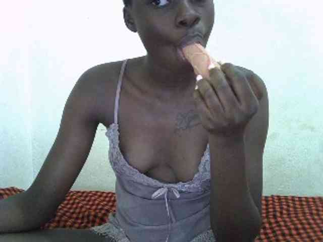 Nairobidoll webcam