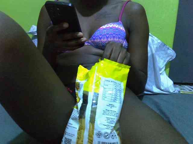 Nairobidoll webcam
