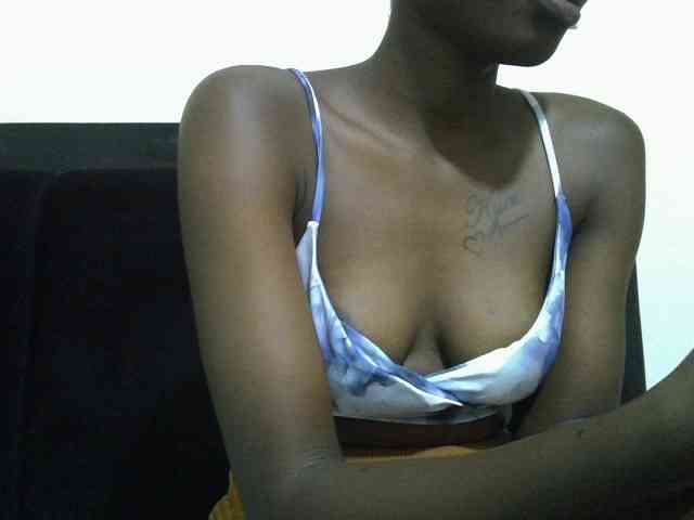 Nairobidoll webcam