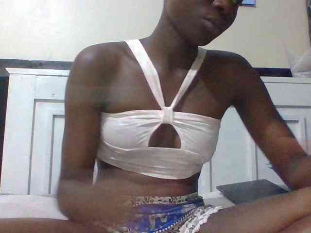 Nairobidoll webcam