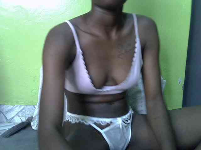 Nairobidoll webcam