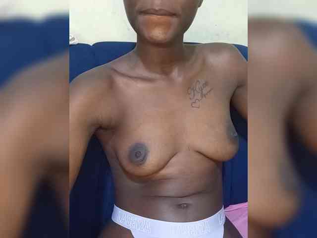 Nairobidoll webcam