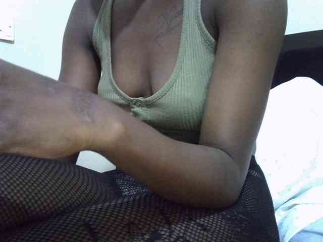 Nairobidoll webcam