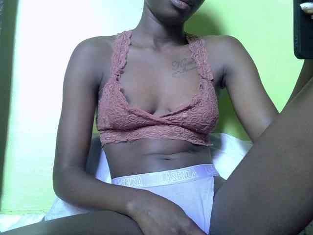 Nairobidoll webcam