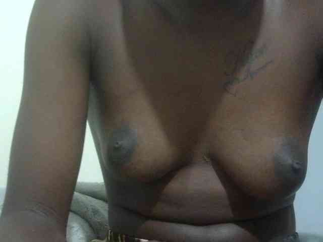 Nairobidoll webcam