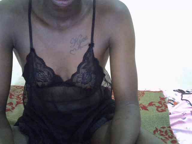 Nairobidoll webcam