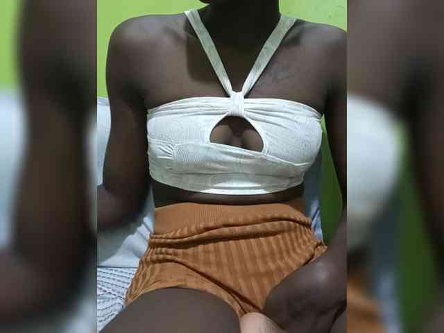 Nairobidoll webcam