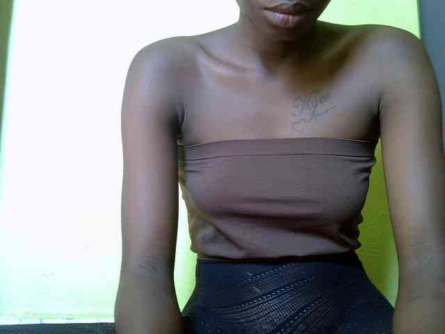 Nairobidoll webcam