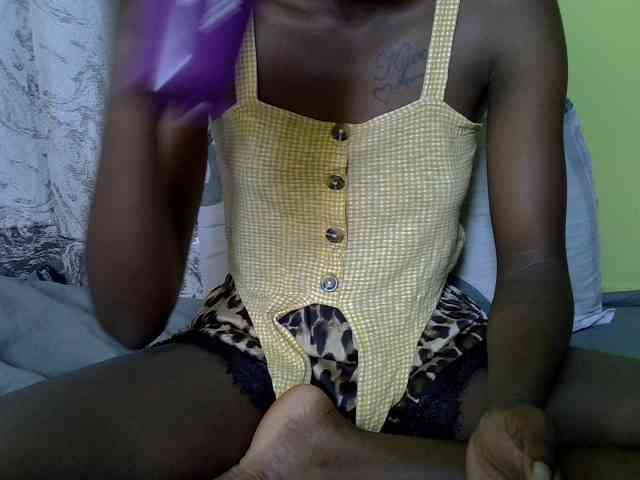 Nairobidoll webcam